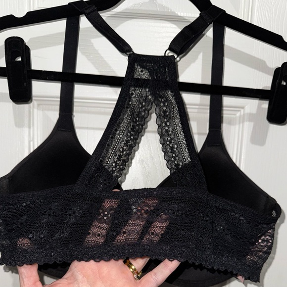 Clearance 2 for $10! 
Chic Black Lace Women's Bra - Picture 3 of 5